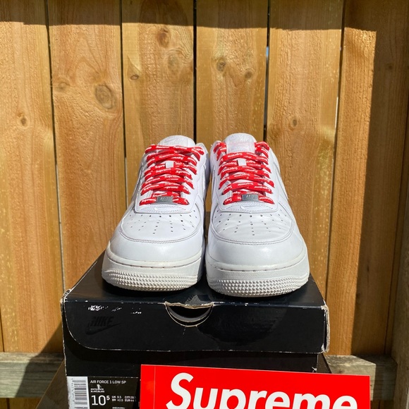 Nike AF 1 Supreme Size 10.5 Mens Pre Loved with Original Box - Picture 6 of 7